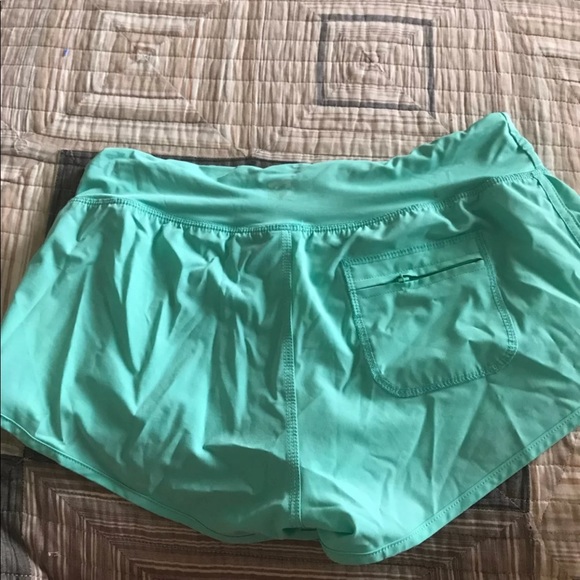 Billabong board shorts - Picture 3 of 3